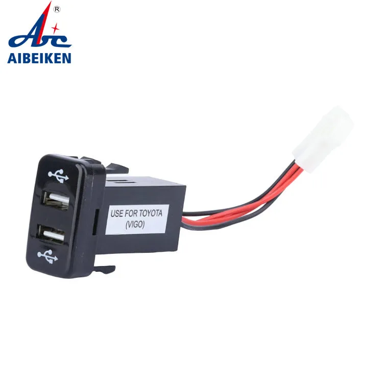 Los accesorios del teléfono móvil venden al por mayor el cargador de batería dual del coche del teléfono del puerto de USB del coche con el terminal